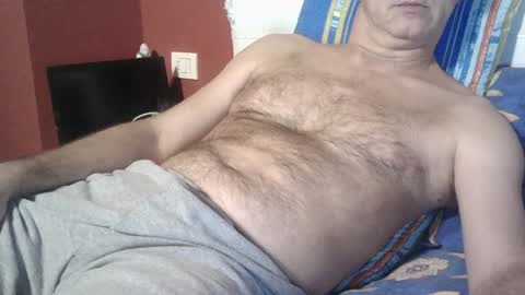 Snapshot of yahe2010 chatting on December 23, 2024, 12:46 am grillino online show from December 23, 2024, 12:46 am