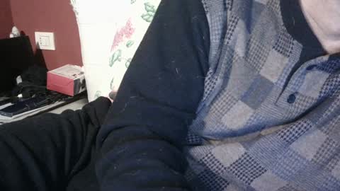 Snapshot of yahe2010 chatting on December 28, 2024, 1:50 am grillino online show from December 28, 2024, 1:50 am