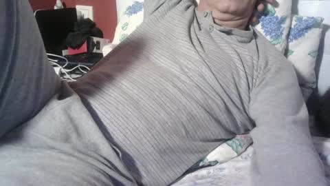 Snapshot of yahe2010 chatting on January 27, 2025, 12:33 am grillino online show from January 27, 2025, 12:33 am