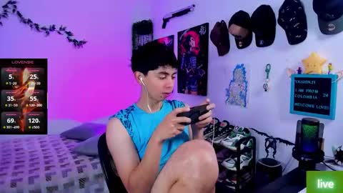 Snapshot of yaiden_11 chatting on November 2, 2025, 10:06 am YAIDEN online show from November 2, 2025, 10:06 am