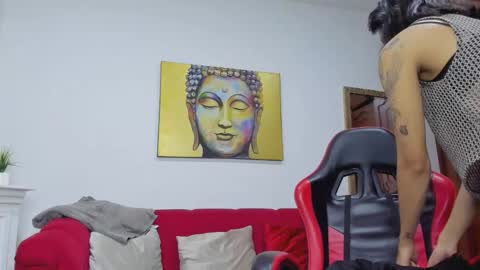 yake  elizabeth online show from March 18, 2026, 7:06 pm