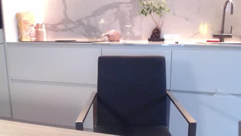 yallayalla1806 online show from October 27, 2025, 10:08 am