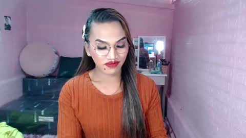 lorien gosper online show from March 1, 2025, 6:57 am