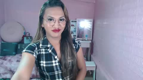 lorien gosper online show from March 8, 2025, 6:21 am