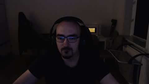 YamilLamal online show from October 27, 2025, 7:18 pm