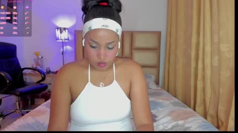 Snapshot of yamirawalker chatting on September 21, 2025, 7:15 pm Naomi online show from September 21, 2025, 7:15 pm