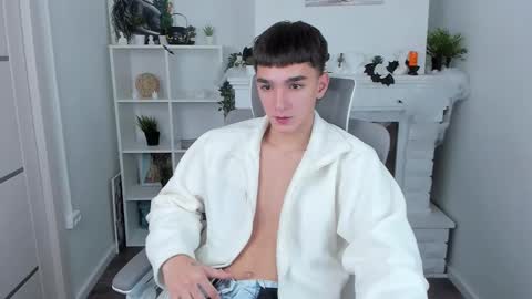 Snapshot of yamitwink chatting on October 25, 2025, 10:15 pm yamitwink online show from October 25, 2025, 10:15 pm