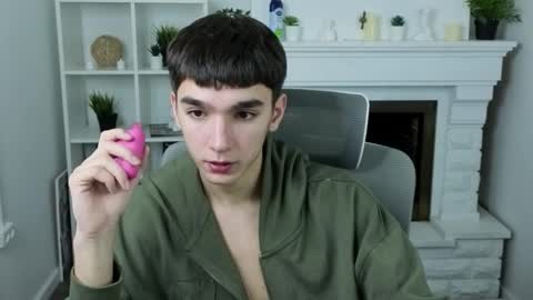 Snapshot of yamitwink chatting on November 12, 2025, 8:41 pm yamitwink online show from November 12, 2025, 8:41 pm