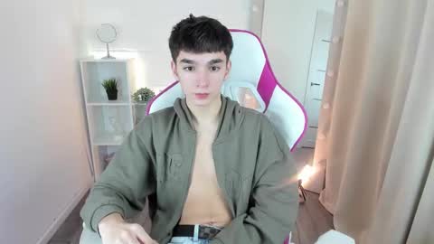 Snapshot of yamitwink chatting on November 16, 2025, 5:24 am yamitwink online show from November 16, 2025, 5:24 am