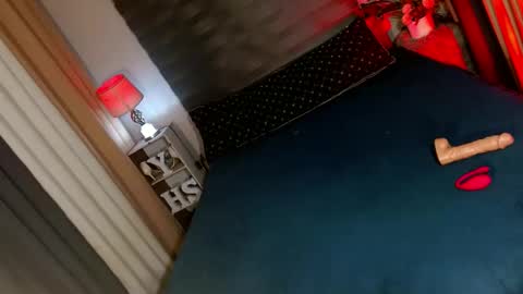 REYAN online show from October 28, 2025, 2:15 am