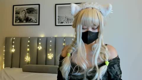 Yana online show from February 21, 2026, 8:43 pm