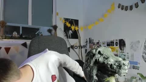 Snapshot of yaposha chatting on December 16, 2024, 2:16 pm yaposha online show from December 16, 2024, 2:16 pm