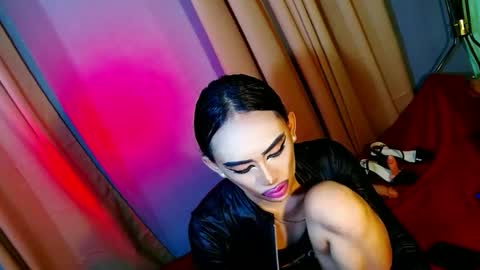 miss yasii online show from January 7, 2025, 7:17 pm