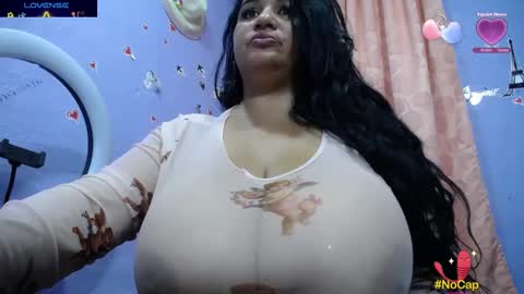 Snapshot of yasmin_bigtits chatting on February 8, 2025, 1:11 pm Yasmin online show from February 8, 2025, 1:11 pm