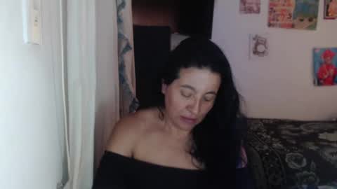 yasmin_love85 online show from February 28, 2025, 6:09 pm