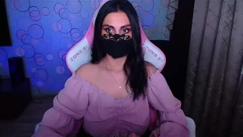 Snapshot of yasmina___ chatting on November 6, 2025, 7:42 am yasmina online show from November 6, 2025, 7:42 am