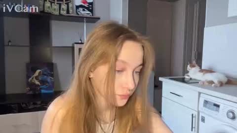 yasmina online show from February 6, 2026, 1:14 pm