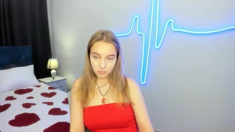 Yasmina online show from October 14, 2025, 1:01 pm