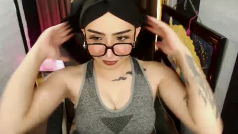 Snapshot of yassiered chatting on May 12, 2026, 9:17 am yassiered online show from May 12, 2026, 9:17 am
