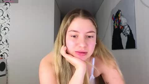 Snapshot of yasyaaa chatting on October 9, 2025, 3:15 am Yasyaa online show from October 9, 2025, 3:15 am