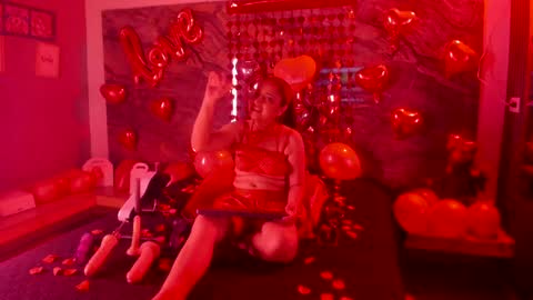 yaya____ online show from February 15, 2025, 4:58 am