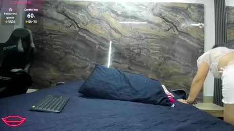 yaya____ online show from March 2, 2025, 3:56 am