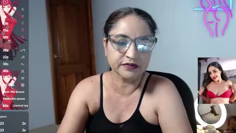 Snapshot of yaya____ chatting on March 19, 2026, 10:36 pm yaya____ online show from March 19, 2026, 10:36 pm