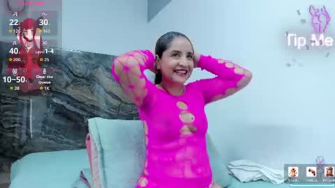 yaya____ online show from July 2, 2026, 12:22 pm