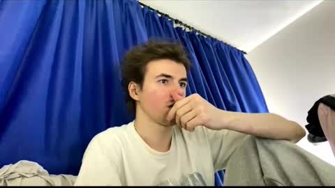 Snapshot of yayay333 chatting on January 5, 2026, 5:27 pm yayay333 online show from January 5, 2026, 5:27 pm