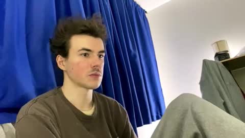 yayay333 online show from March 16, 2026, 4:18 am