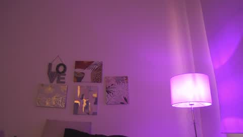 yayoi_cresp18 online show from December 18, 2024, 8:36 pm