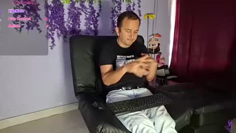 Snapshot of yazflor chatting on July 2, 2026, 3:40 pm Hazzan y Greisy online show from July 2, 2026, 3:40 pm