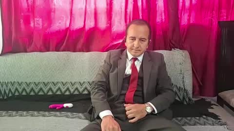 Hazzan online show from October 2, 2025, 3:52 pm