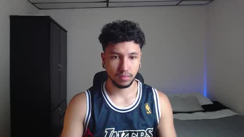 yeff online show from October 22, 2025, 1:50 am