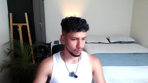 Snapshot of yeff_stone chatting on April 18, 2026, 12:36 am yeff online show from April 18, 2026, 12:36 am