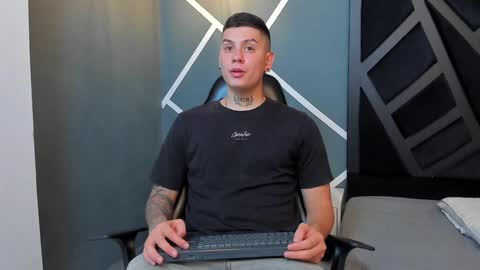 YEIKO ROMERO online show from January 16, 2025, 5:55 pm