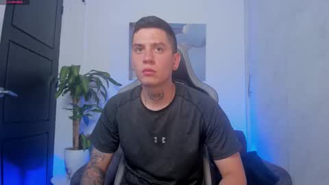 YEIKO ROMERO online show from November 21, 2025, 7:01 pm