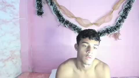 Snapshot of yeison_77 chatting on December 13, 2024, 5:49 am yeison_77 online show from December 13, 2024, 5:49 am