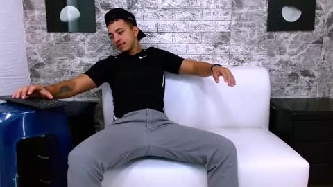 Yeison online show from November 1, 2025, 10:39 am