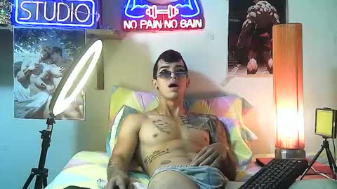 yeisoncastellanos1999 online show from October 23, 2025, 4:17 pm