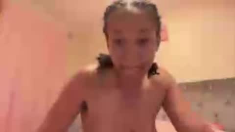 Snapshot of yella_princess chatting on July 4, 2026, 6:52 am Yella Princess online show from July 4, 2026, 6:52 am