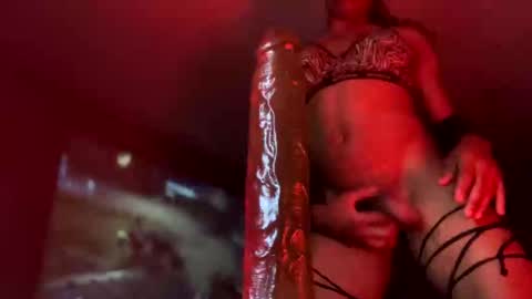 Snapshot of yelladaniella chatting on September 27, 2025, 1:05 pm Ella Ts online show from September 27, 2025, 1:05 pm