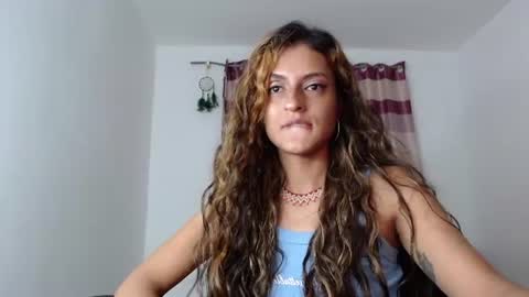 Snapshot of yemaya_28 chatting on June 27, 2026, 5:12 am Yemaya 28 online show from June 27, 2026, 5:12 am