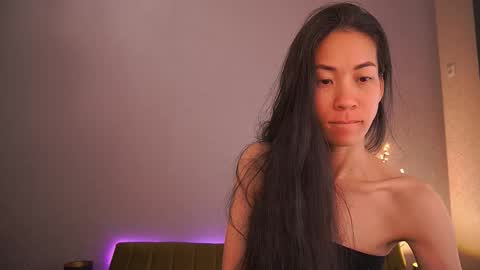 yennstar online show from September 17, 2025, 5:53 am