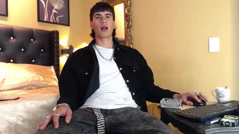 Yerk online show from November 25, 2025, 5:18 am