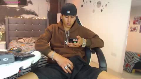 Yerk online show from December 3, 2025, 4:53 am