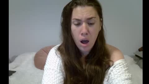 Kira online show from October 10, 2025, 11:42 am