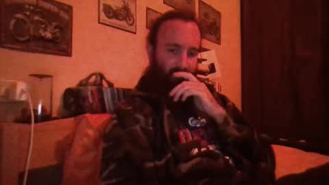 yeti_92 online show from November 10, 2025, 5:34 pm