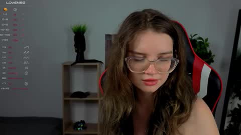 Sonya online show from September 16, 2025, 10:22 pm