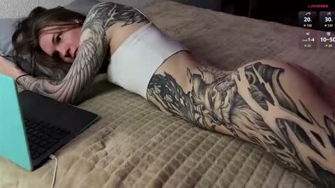 yexes online show from October 6, 2025, 3:59 am